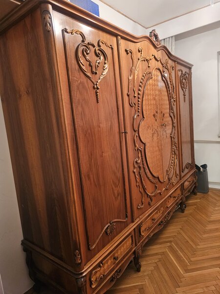 Dormitor D10 – lemn masiv, intarsii si sculptura manuala